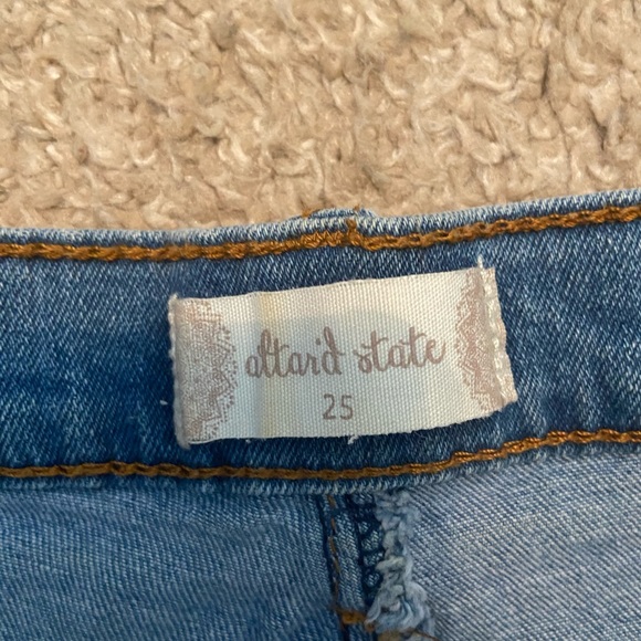 High waisted Altar’d state jean shorts - Picture 3 of 4